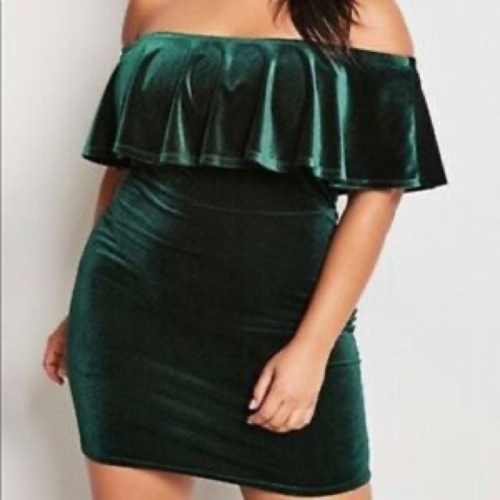 Forever 21 Emerald Green Velvet Stretch Bodycon Dress Plus